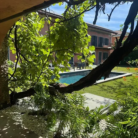 Lu Con Idromassaggio E Piscina Apartmán Carignano (Piedmont)