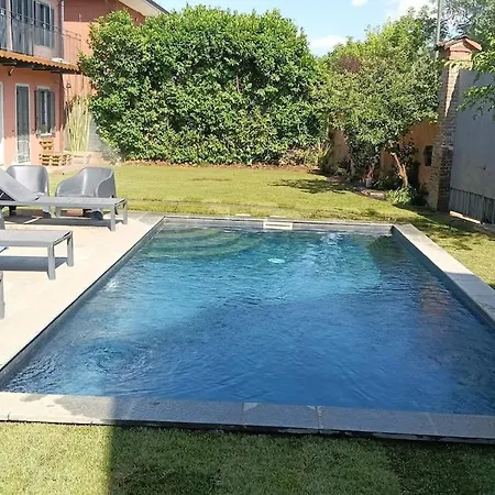 Apartmán Lu Con Idromassaggio E Piscina Carignano (Piedmont)