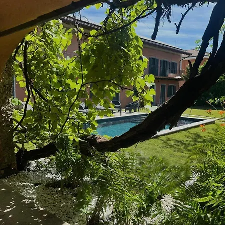 Lu Con Idromassaggio E Piscina Apartment Carignano (Piedmont)