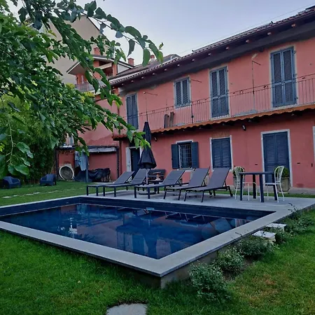 Lu Con Idromassaggio E Piscina Apartmán Carignano (Piedmont)